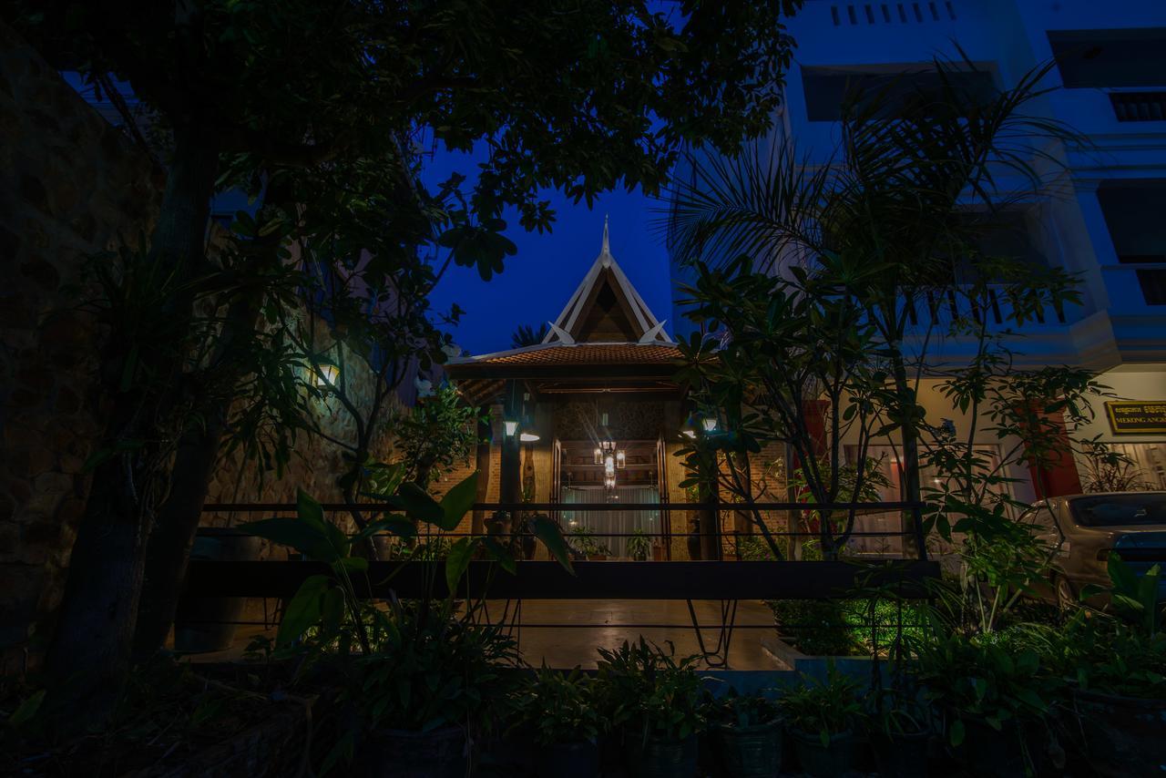 Mekong Angkor Deluxe Hotel Siem Reap Buitenkant foto